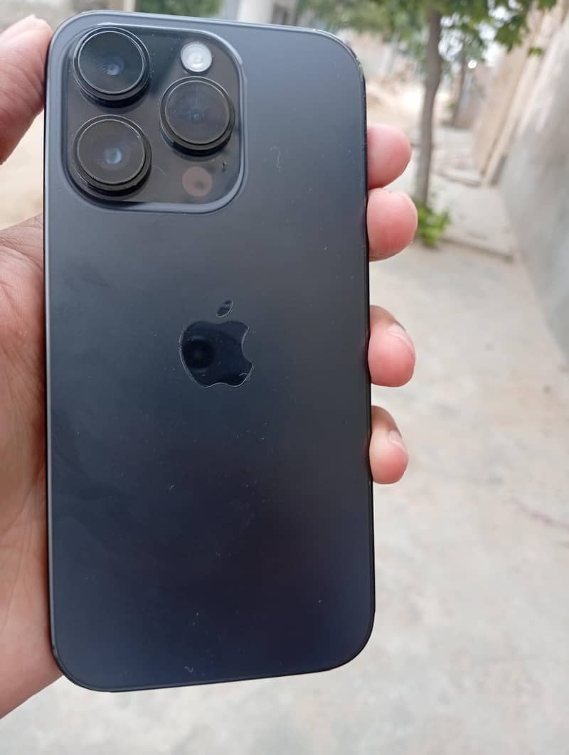 Apple iPhone 14 Pro 2