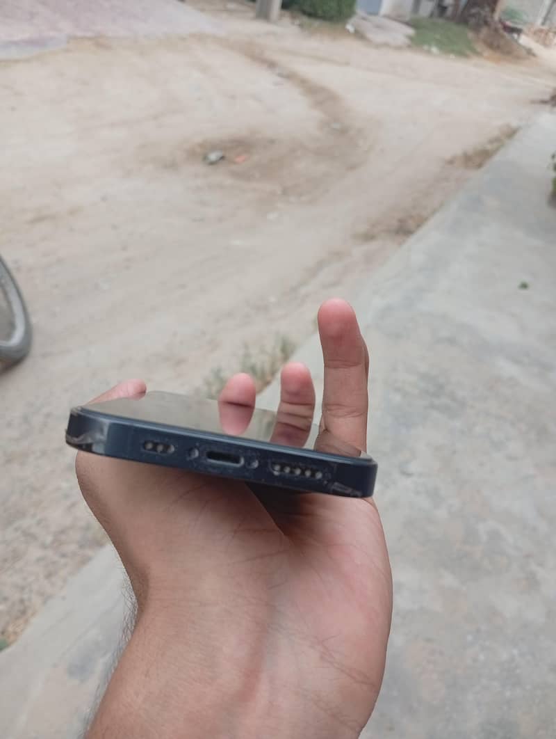 Apple iPhone 14 Pro 4