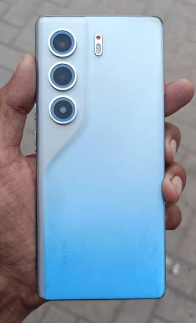 Tecno CAMON 40 Pro