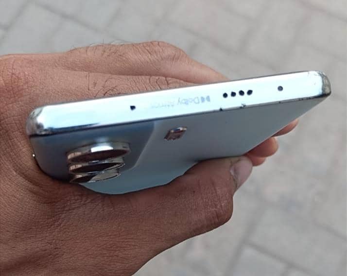 Tecno CAMON 40 Pro 6