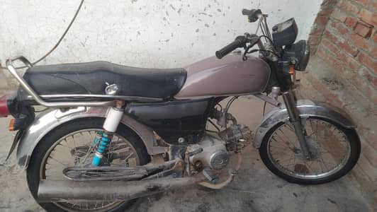2013 model hai sab ok .
