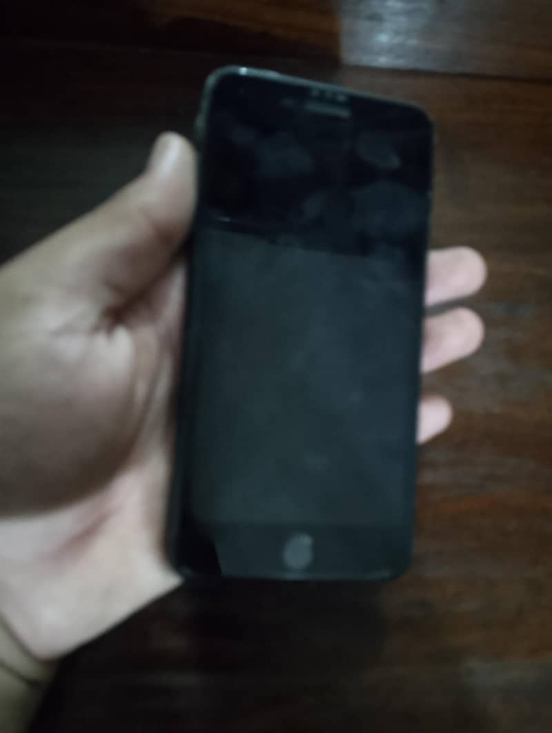 Apple iPhone 7 Plus 1