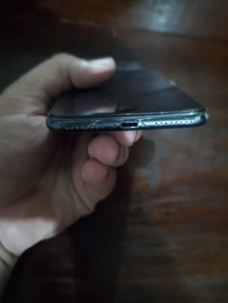 Apple iPhone 7 Plus 3