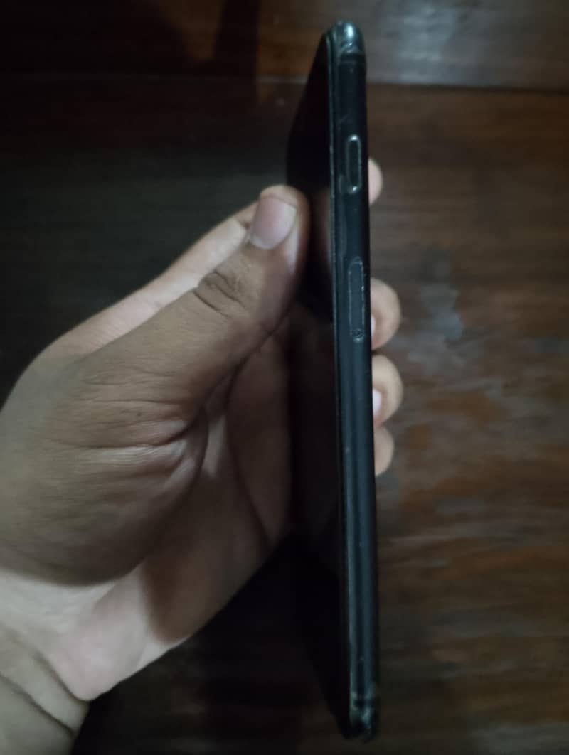 Apple iPhone 7 Plus 4