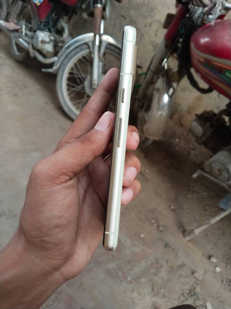 Google Pixel 7 3