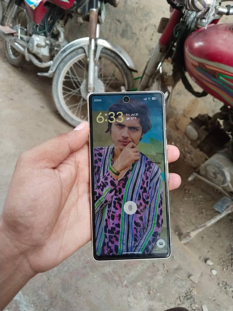 Google Pixel 7 5