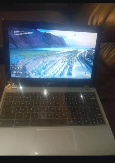 Acer c740 series chrome book laptop