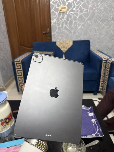 iPad m5 pro 11 inches