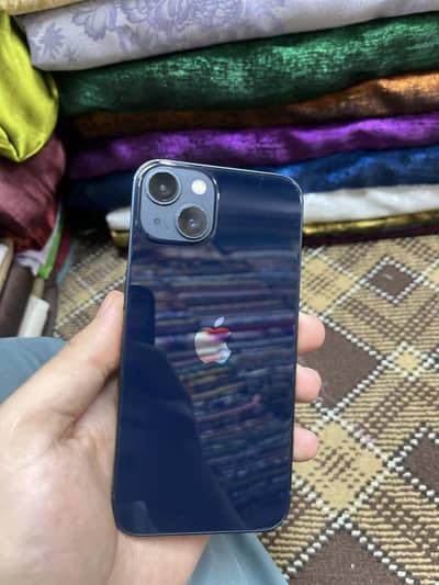 Apple iPhone 13