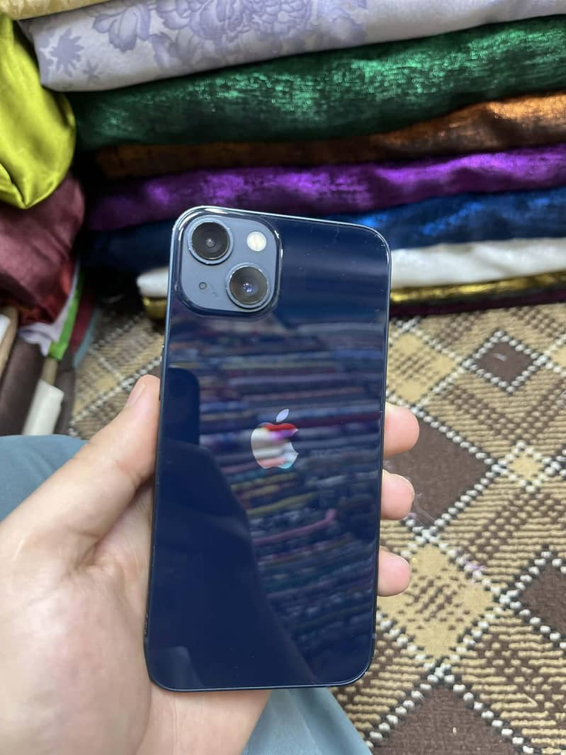 Apple iPhone 13 0
