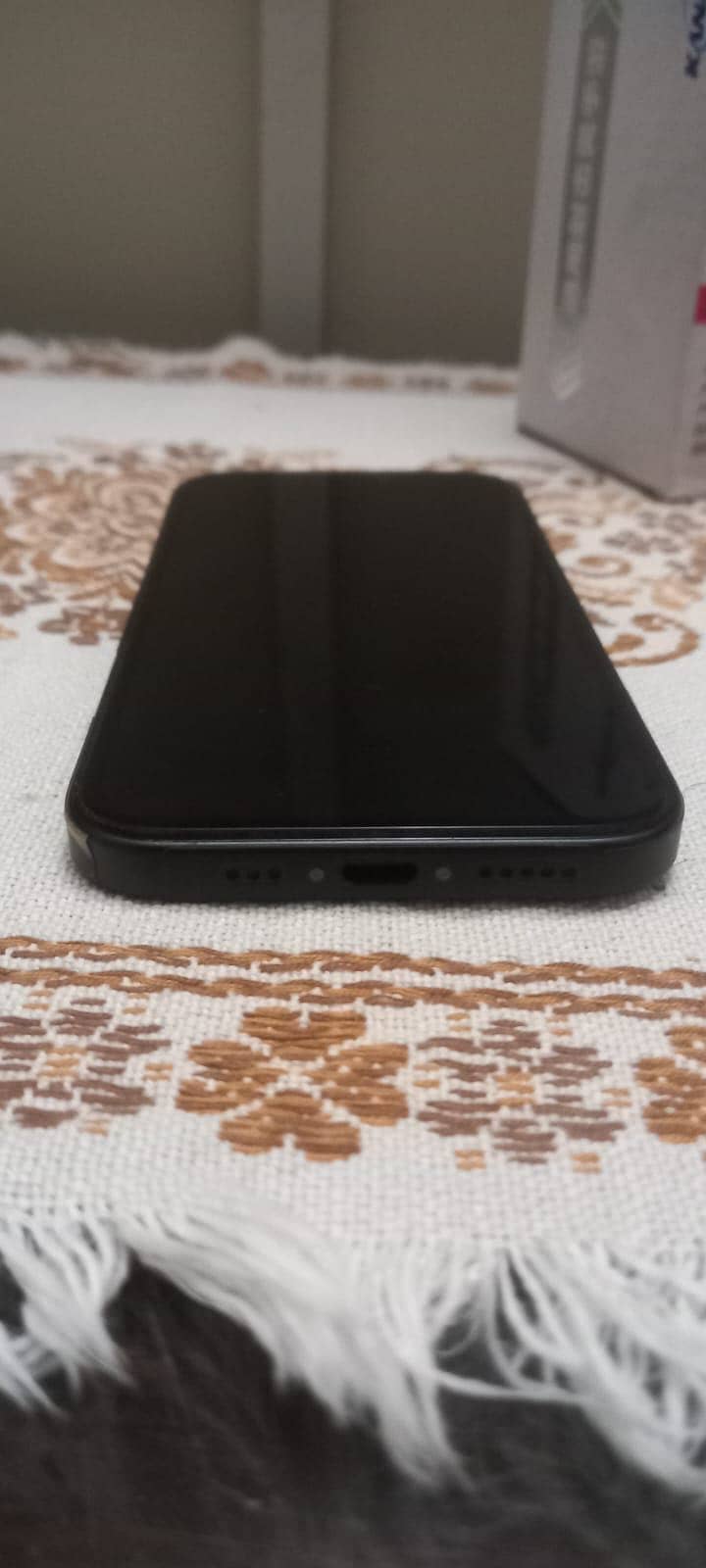 iPhone 16 Jv 3