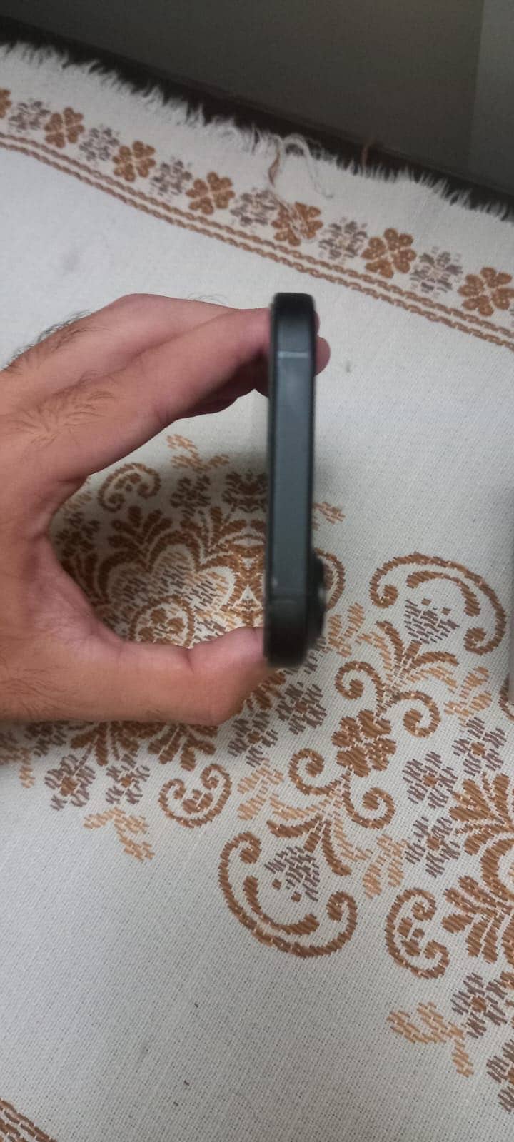 iPhone 16 Jv 4