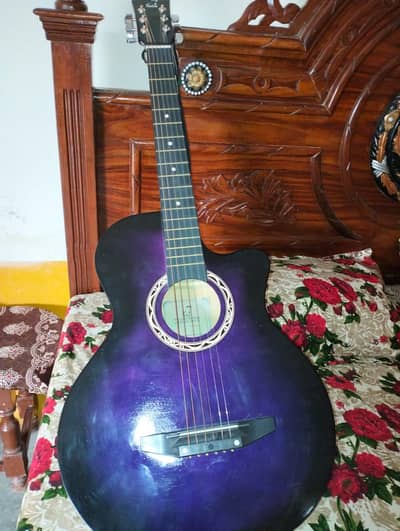 Guitar for sale new look only few months use urgent sale