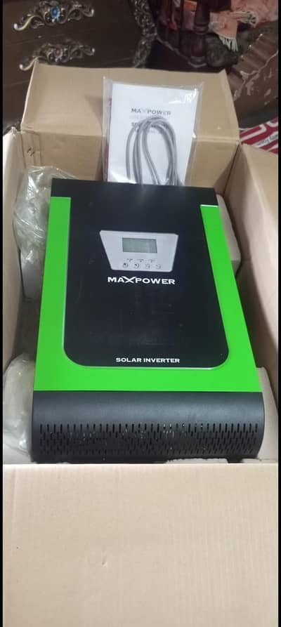 new solar inverter (unused) 4000W