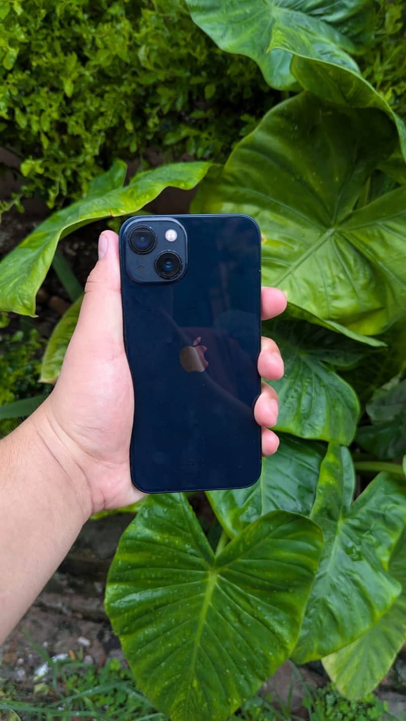 Apple iPhone 13 1