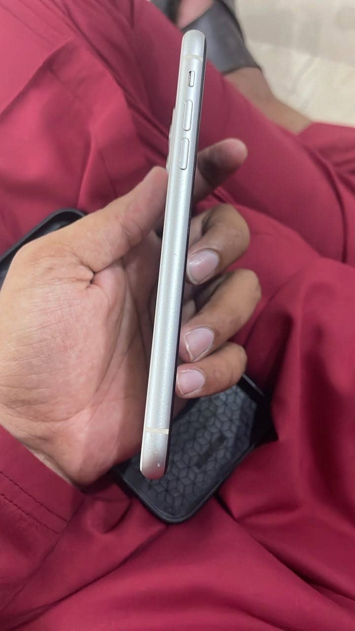 Iphone 11 4