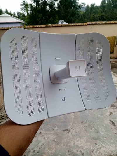 Ubiquiti LiteBeam M5 - 3 Months Used | 10/10 Condition | Like New