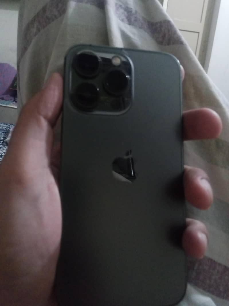 Apple iPhone 13 Pro 0
