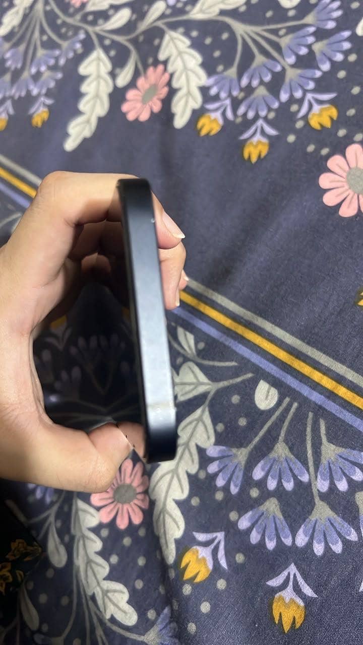 Apple iPhone 12 1