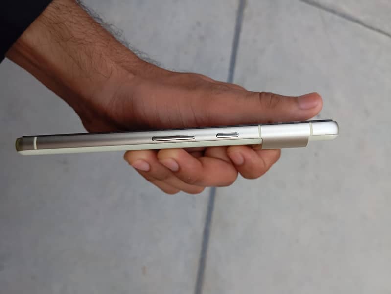 Google Pixel 7 8/128 3