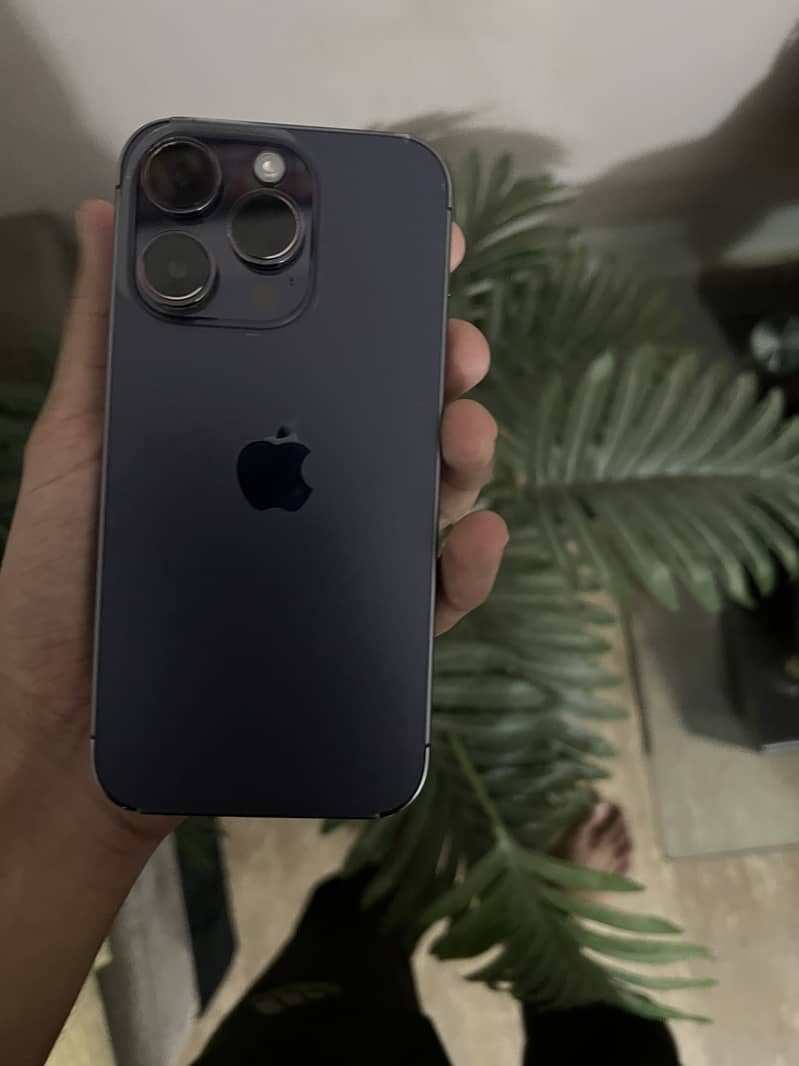 Apple iPhone 14 Pro 0