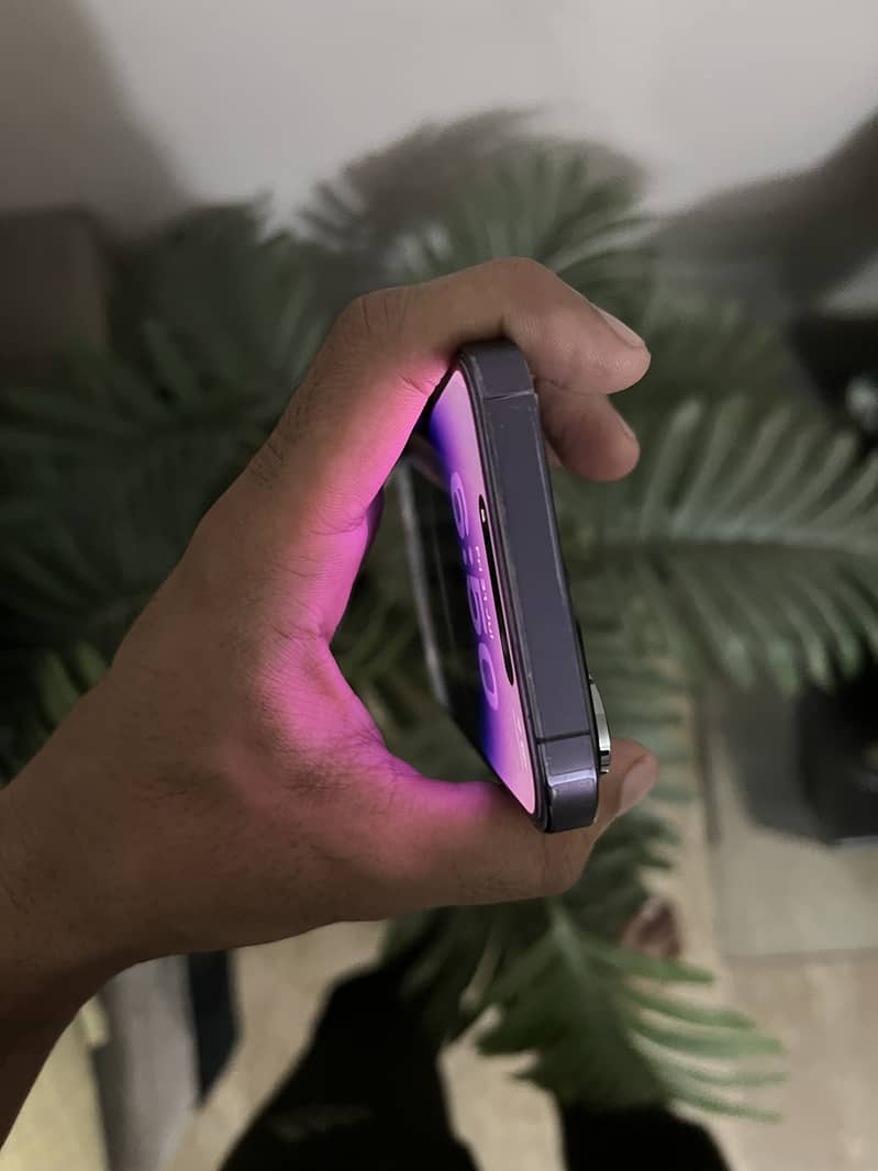 Apple iPhone 14 Pro 4