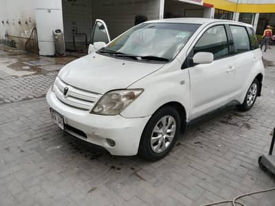 Toyota IST 2006