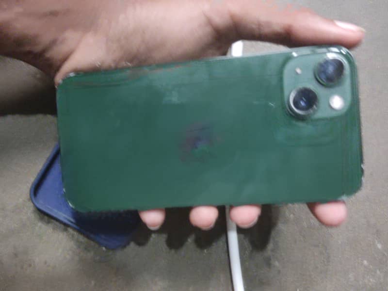Apple iPhone 13 0