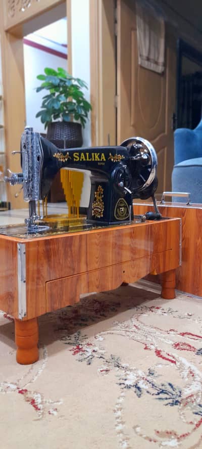 Salika Sewing machine with box
