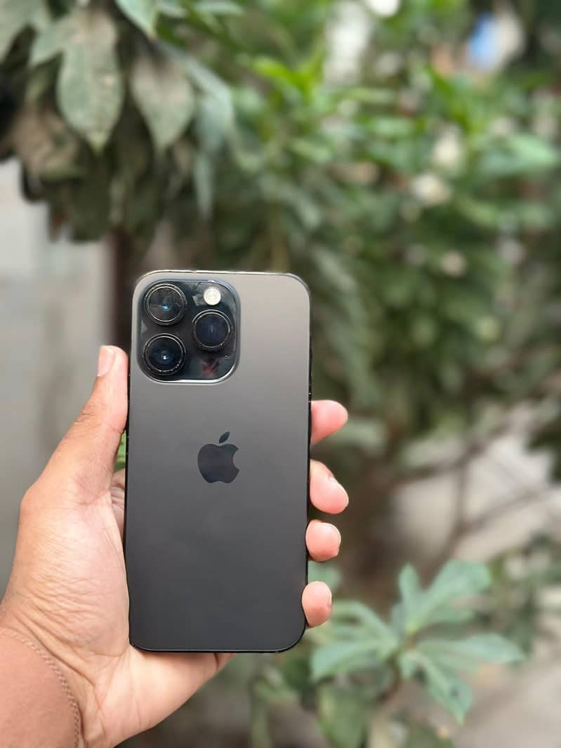 Apple iPhone 14 Pro 0