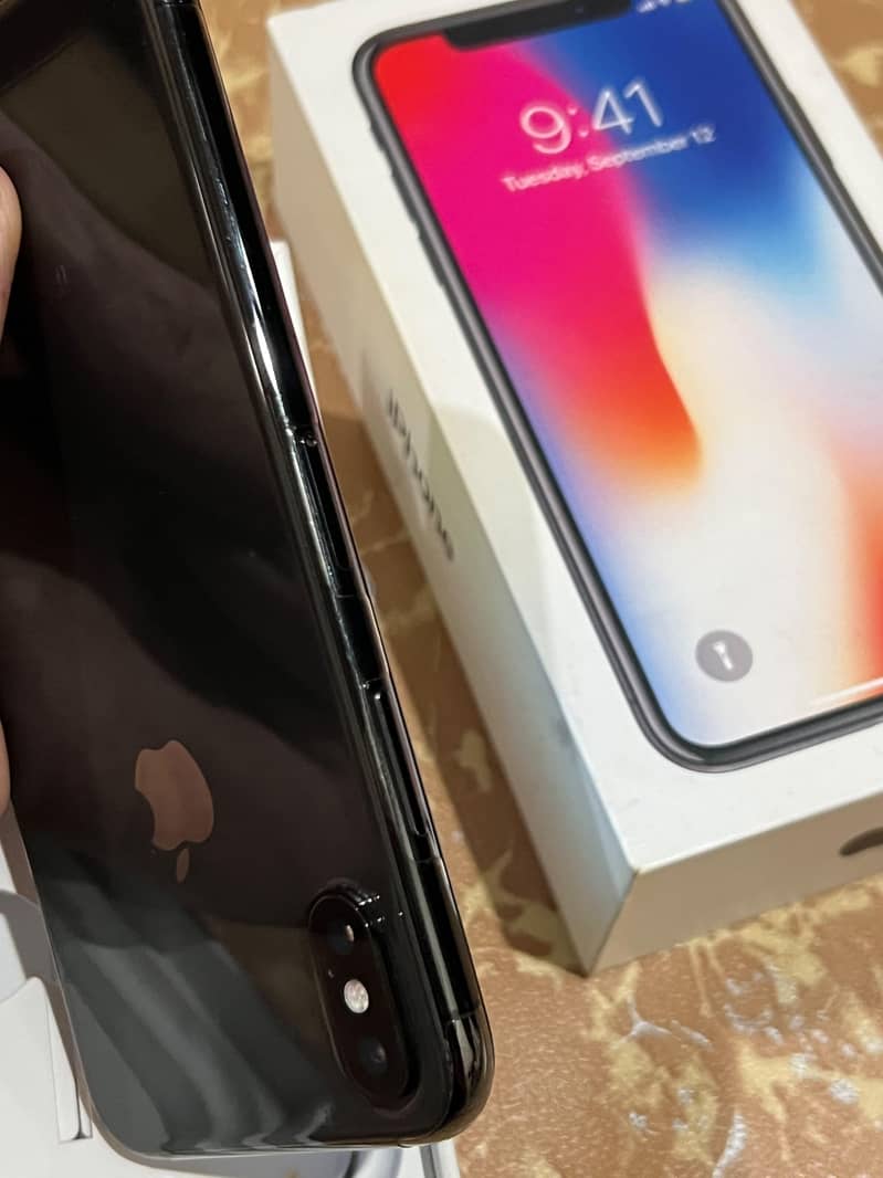Apple iPhone x 4