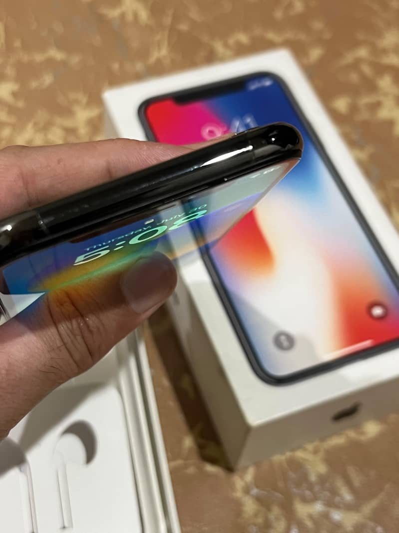 Apple iPhone x 6