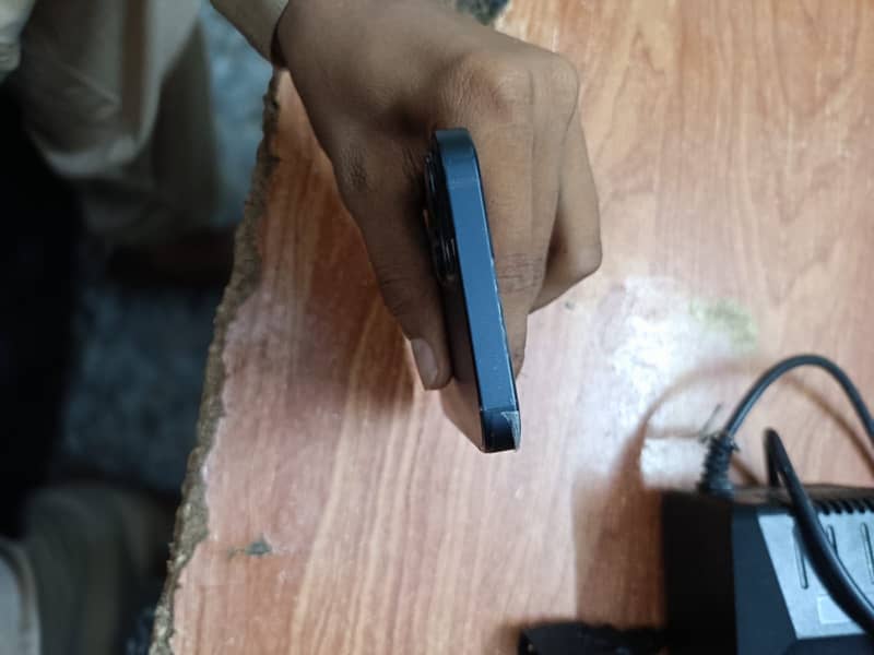 Apple iPhone 13 3