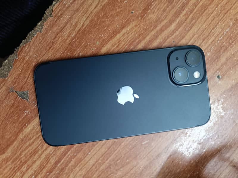 Apple iPhone 13 4