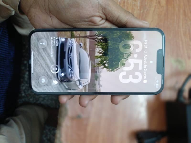 Apple iPhone 13 5