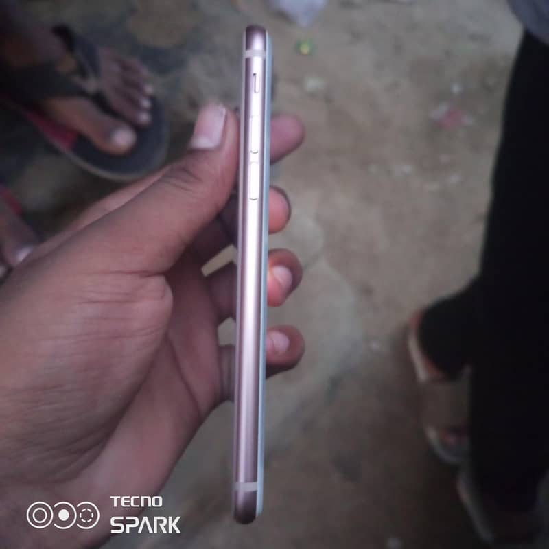 Apple iPhone 8 2
