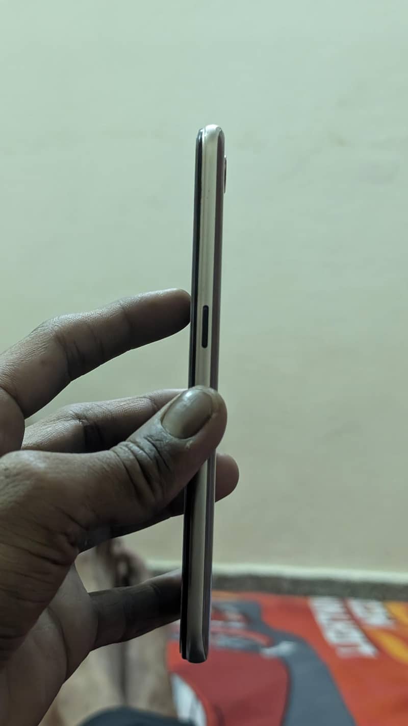 OPPO A7 0