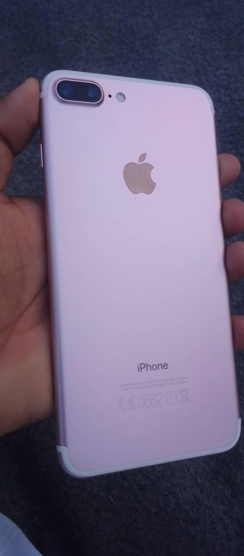Apple iPhone 7 Plus 1