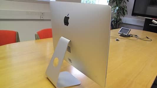 Apple iMac 21.5-inch (2015) A1418 – Excellent Condition