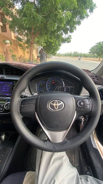 Toyota Corolla Axio 2014