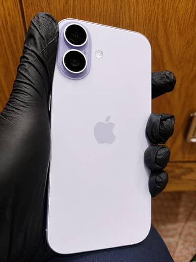 Apple iPhone 17 256GB – Factory Unlocked | 92% Battery | Box