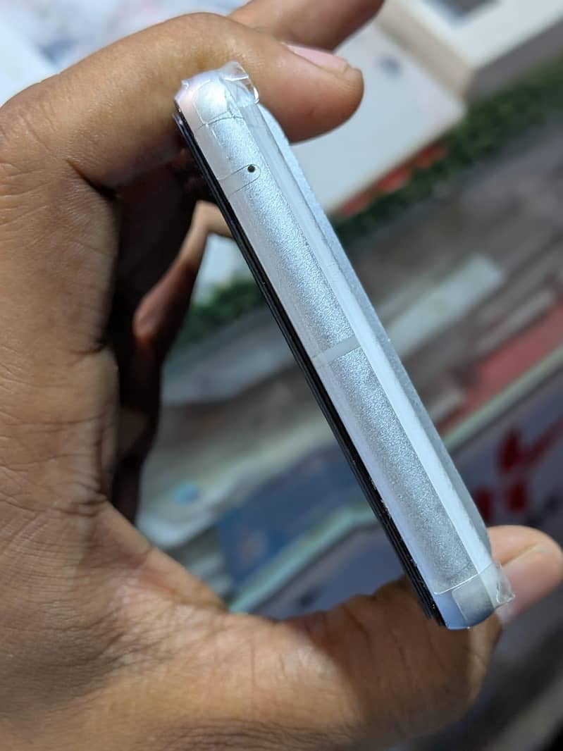 Google Pixel 7 5