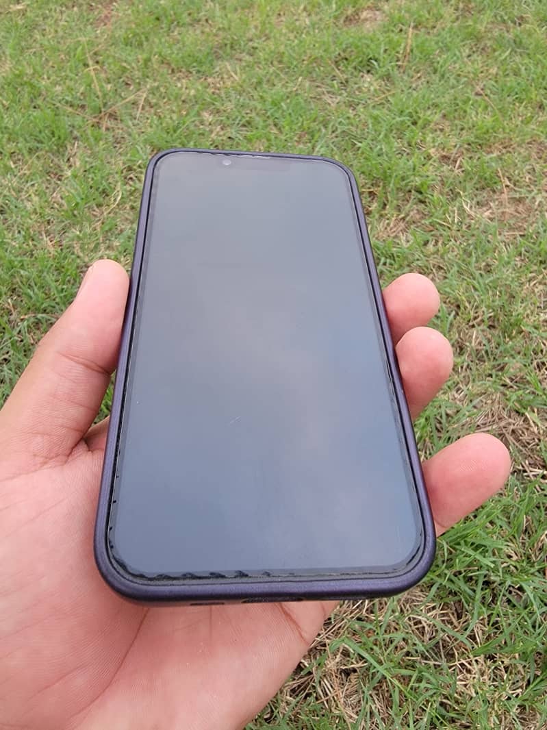 Apple iPhone 14 4