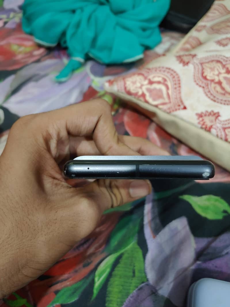 Google Pixel 7 4