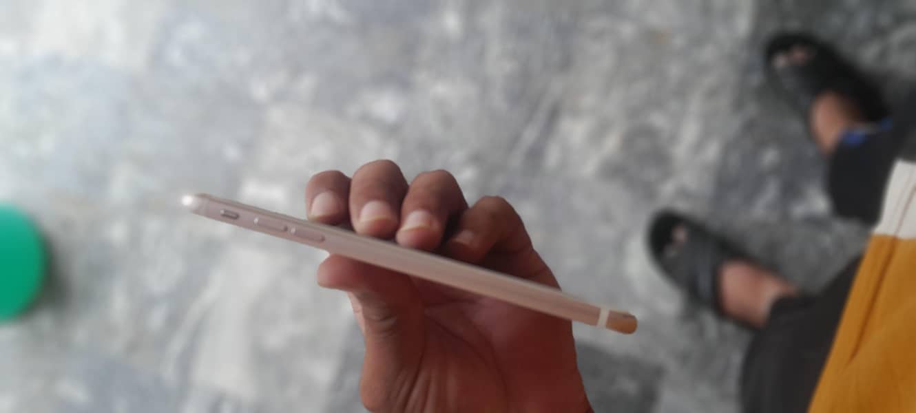 Apple iPhone 7 Plus 5