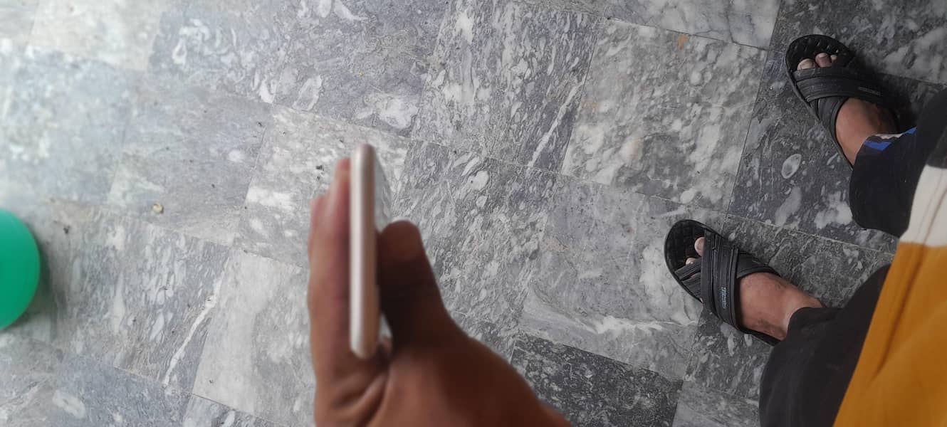 Apple iPhone 7 Plus 6