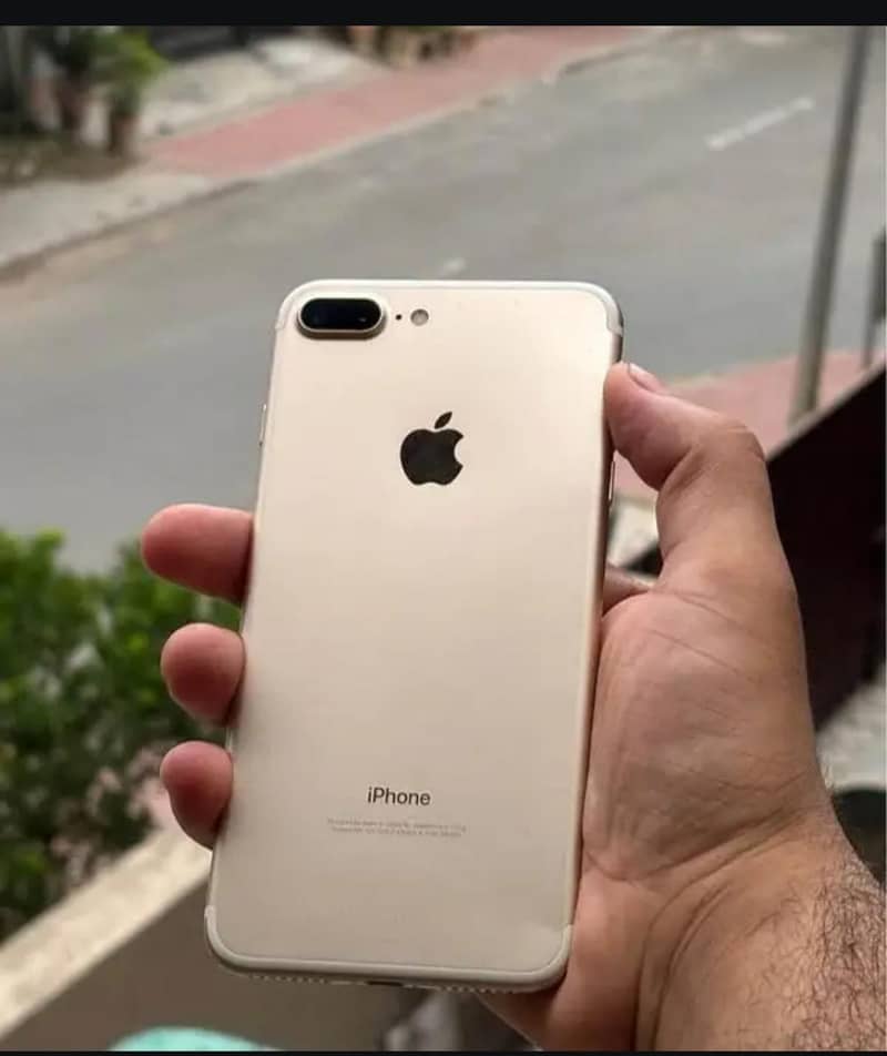 Apple iPhone 7 Plus 0