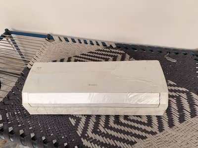 Gree 1 ton pular series inverter split ac