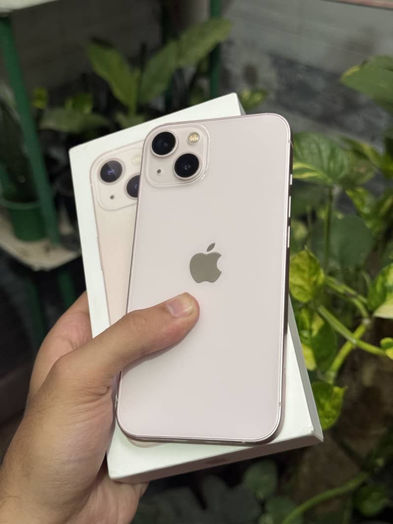 Apple iPhone 13 1