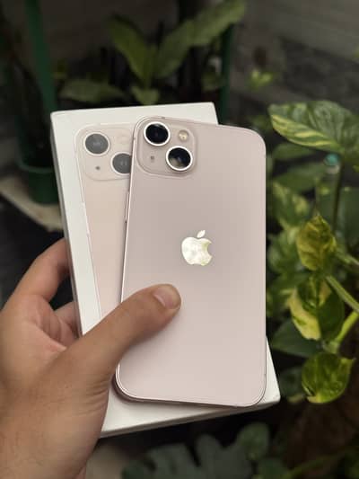 Apple iPhone 13